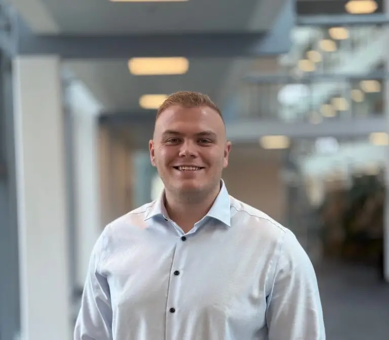 Junior PLM Developer Mads